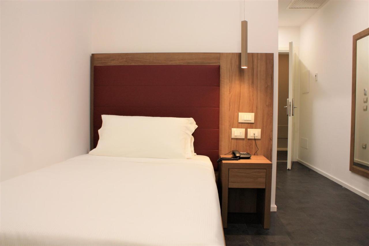 V Hotel Ancona Exterior photo