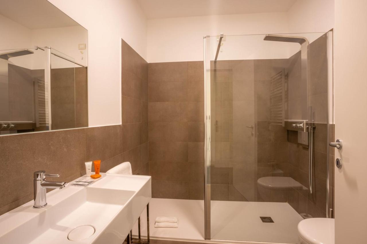 V Hotel Ancona Exterior photo